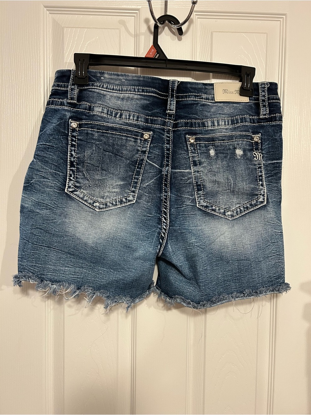 Miss Me Los Angeles Distressed Darkish Denim High Waisted Shorts Size 34